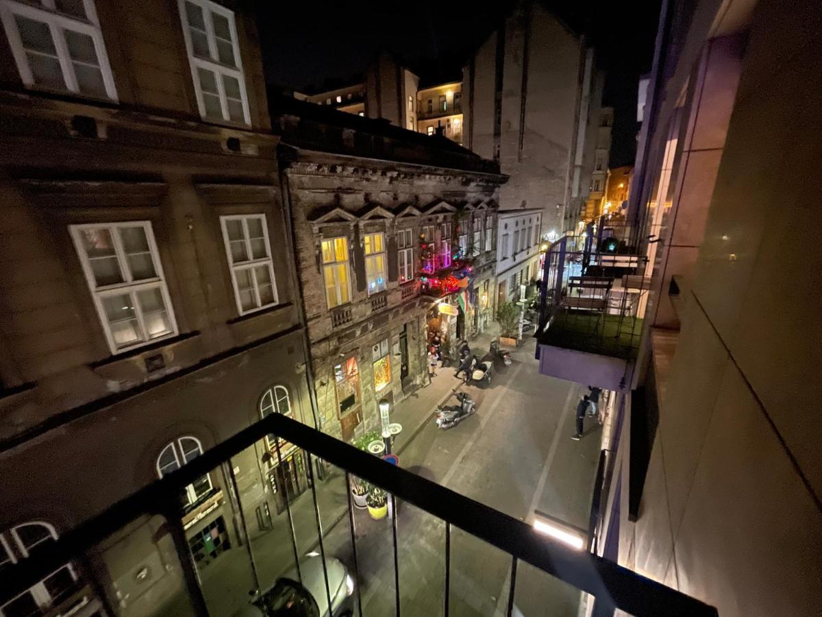 Artemisia Luxury Apartments Balcony Budapest Luaran gambar