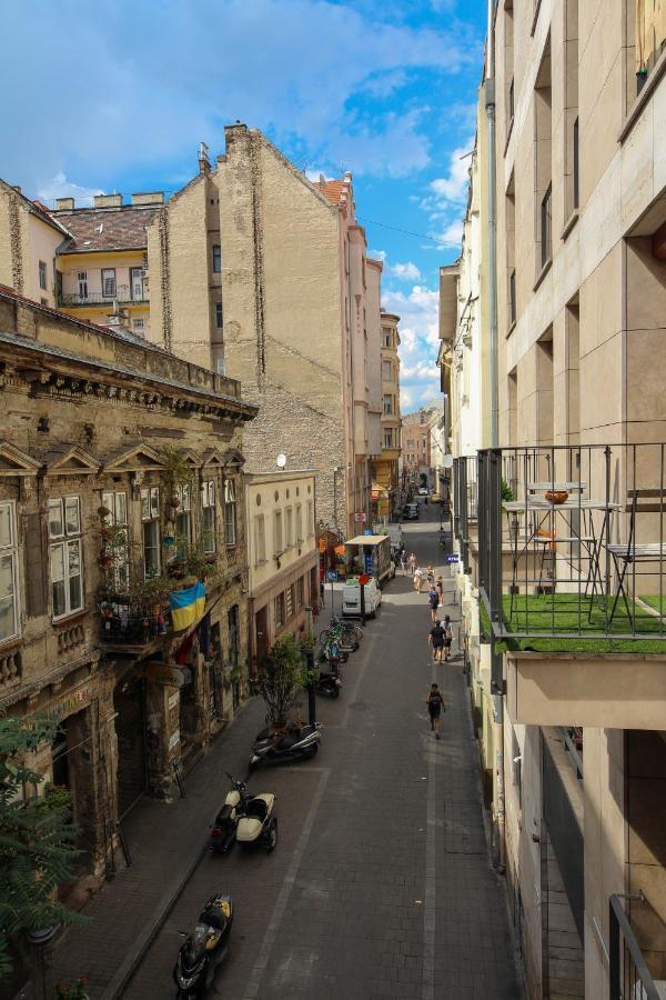 Artemisia Luxury Apartments Balcony Budapest Luaran gambar