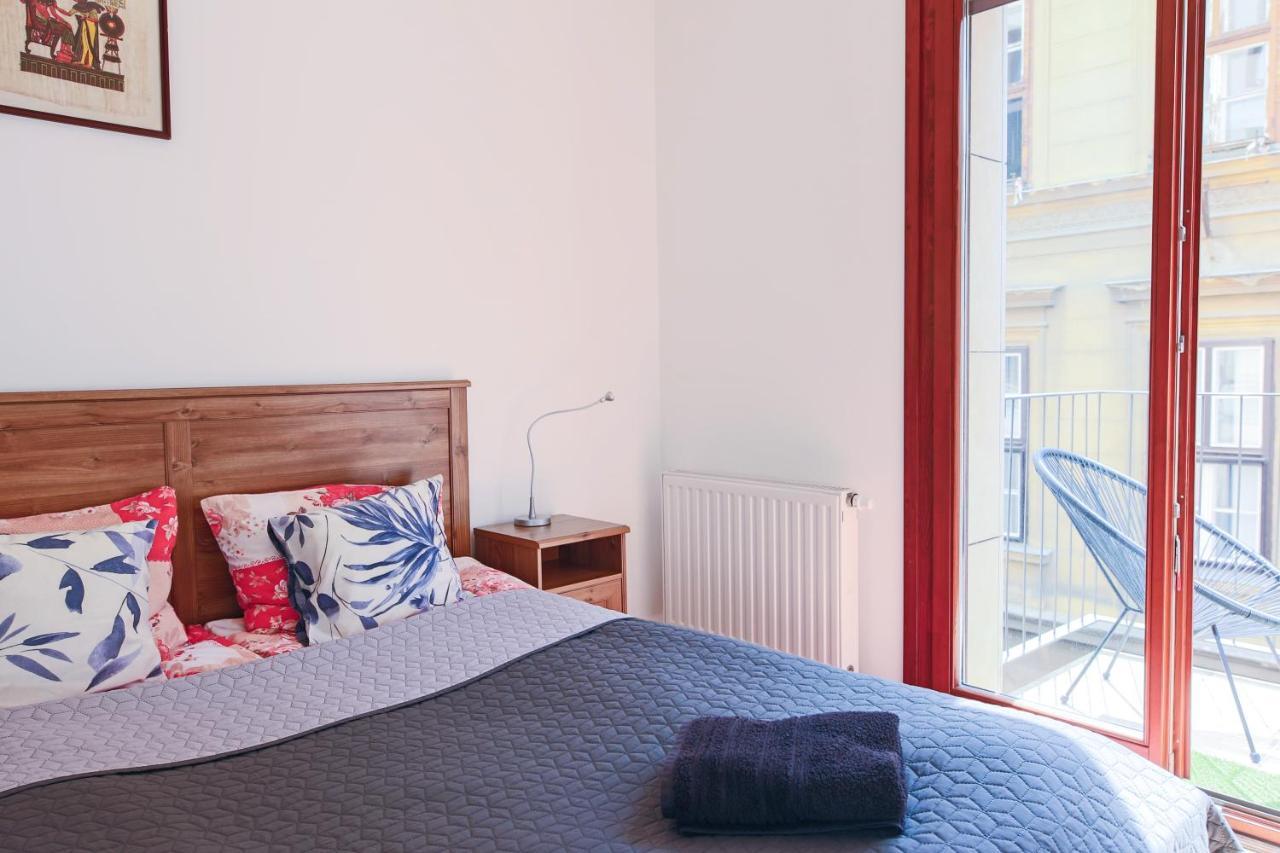 Artemisia Luxury Apartments Balcony Budapest Luaran gambar